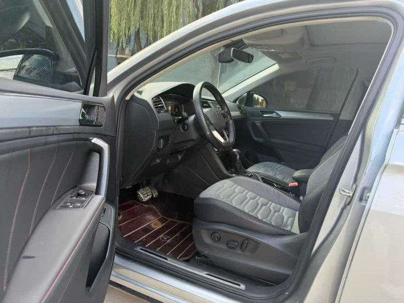 保定21年大众途观5