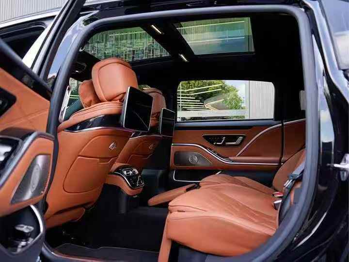 潍坊23年奔驰迈巴赫S级6