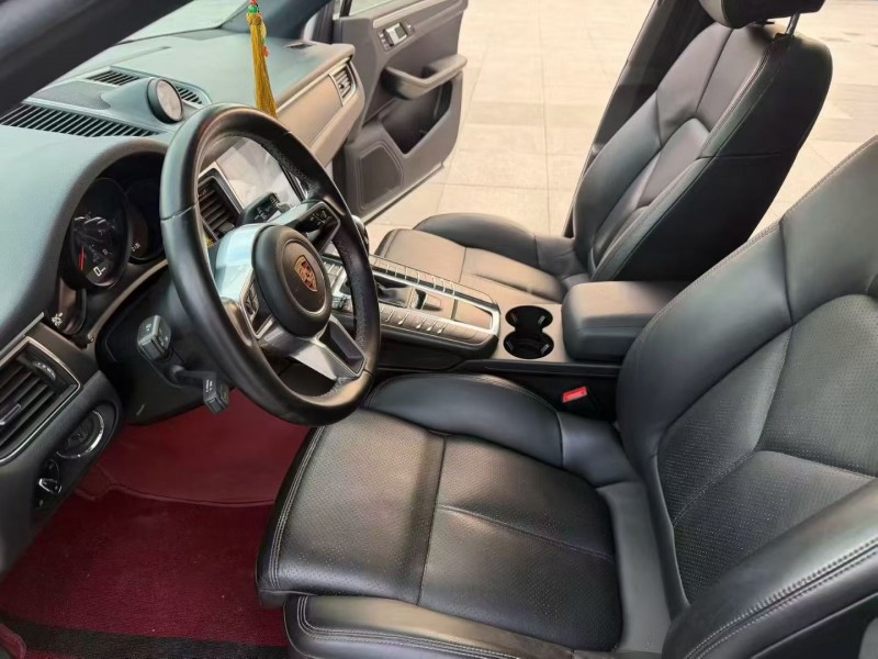 枣庄17年保时捷Macan4