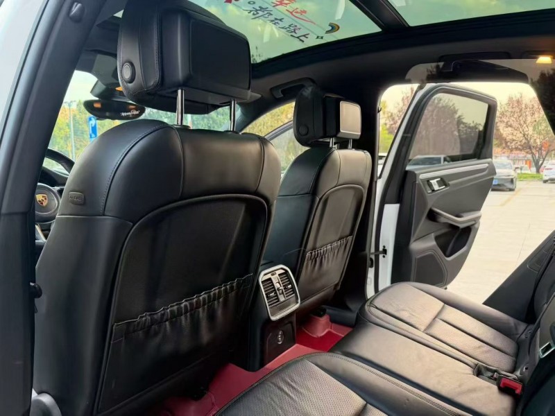 枣庄17年保时捷Macan7