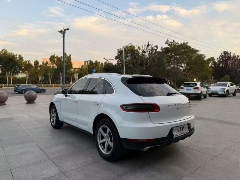 枣庄17年保时捷Macan8