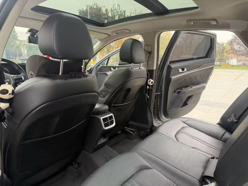 威海23年起亚K5凯酷6