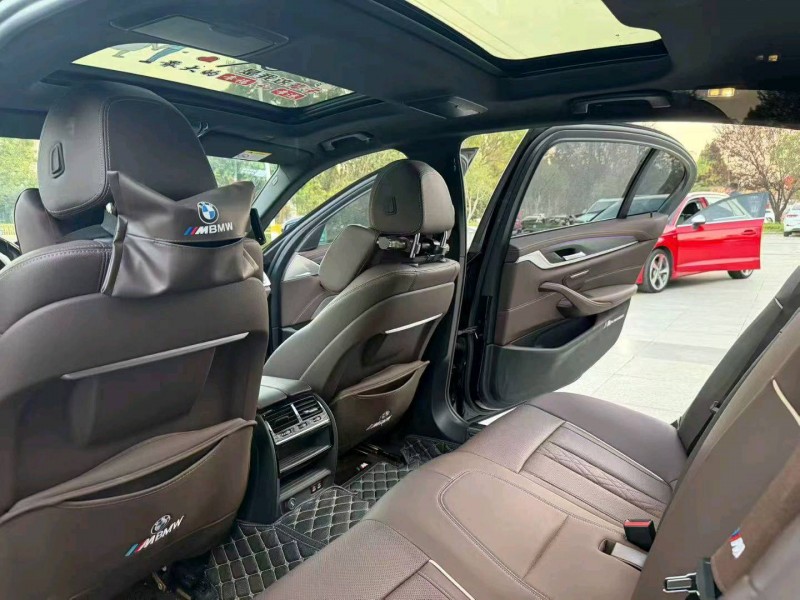 东营21年宝马5系4