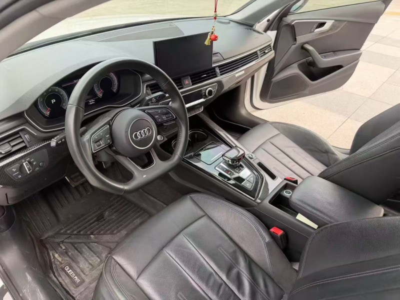 济宁19年奥迪A4L6