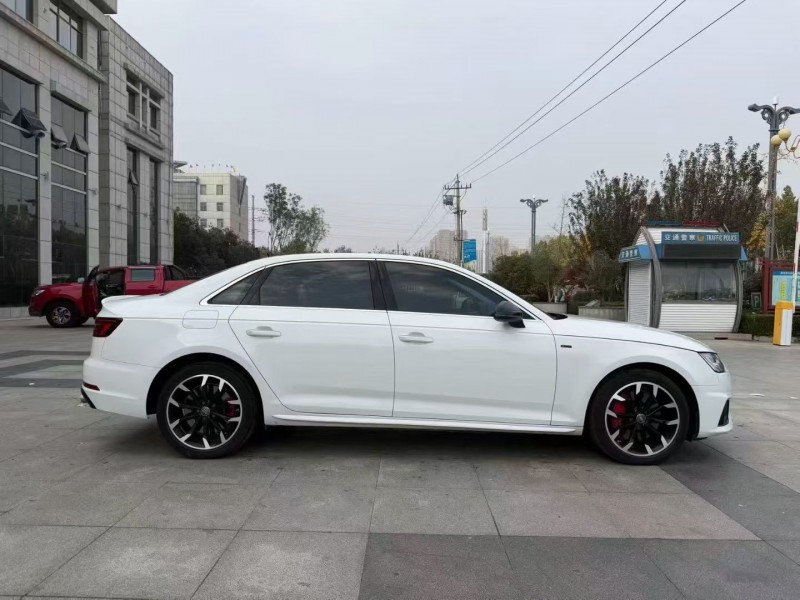 济宁19年奥迪A4L9