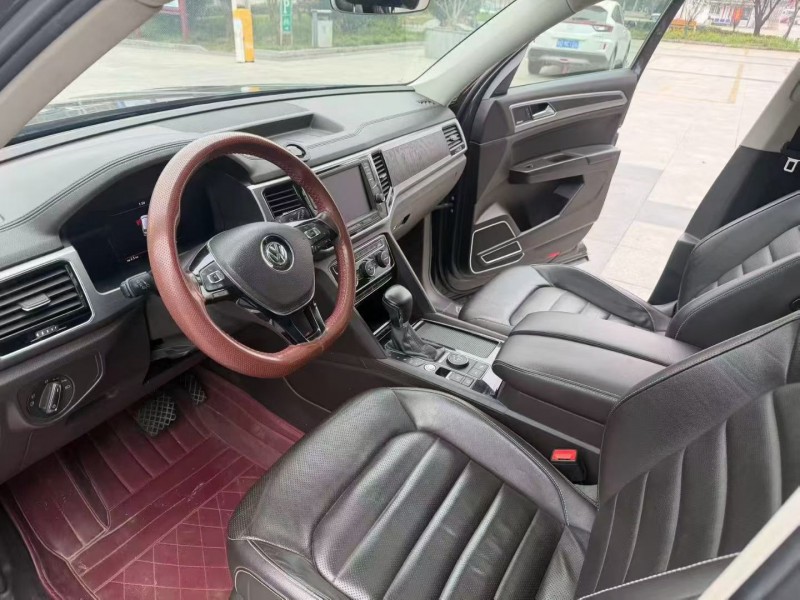 济宁17年大众途昂5