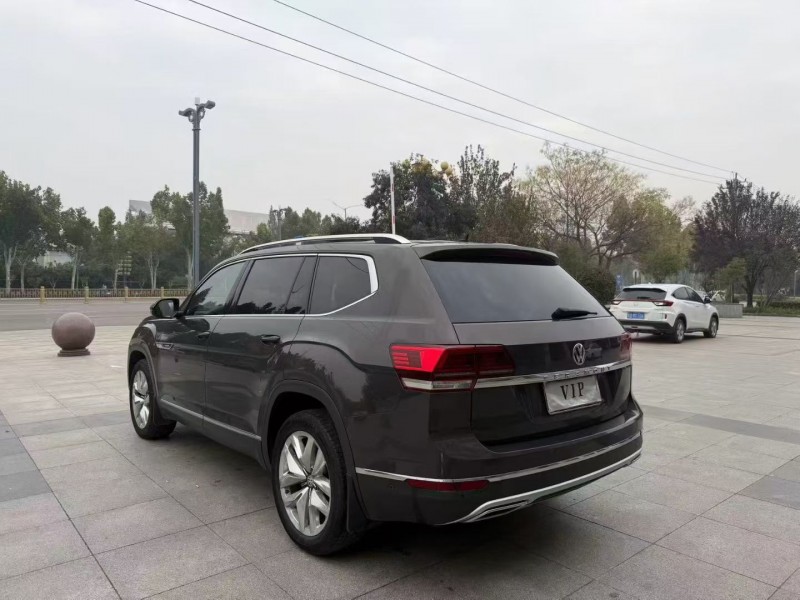 济宁17年大众途昂8