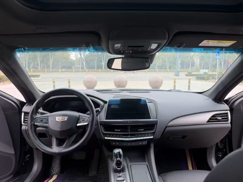 济宁23年凯迪拉克CT54