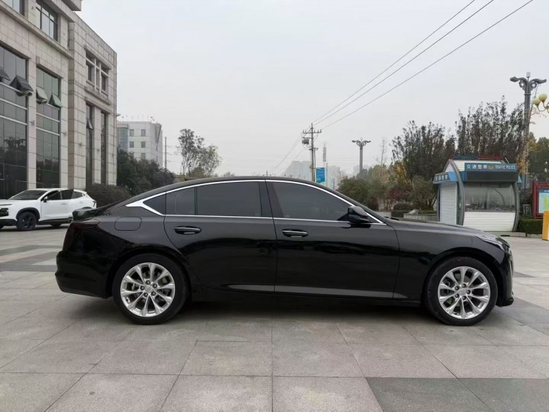 济宁23年凯迪拉克CT57