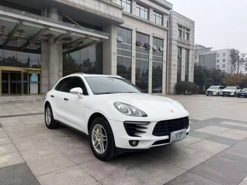 青岛17年保时捷Macan2