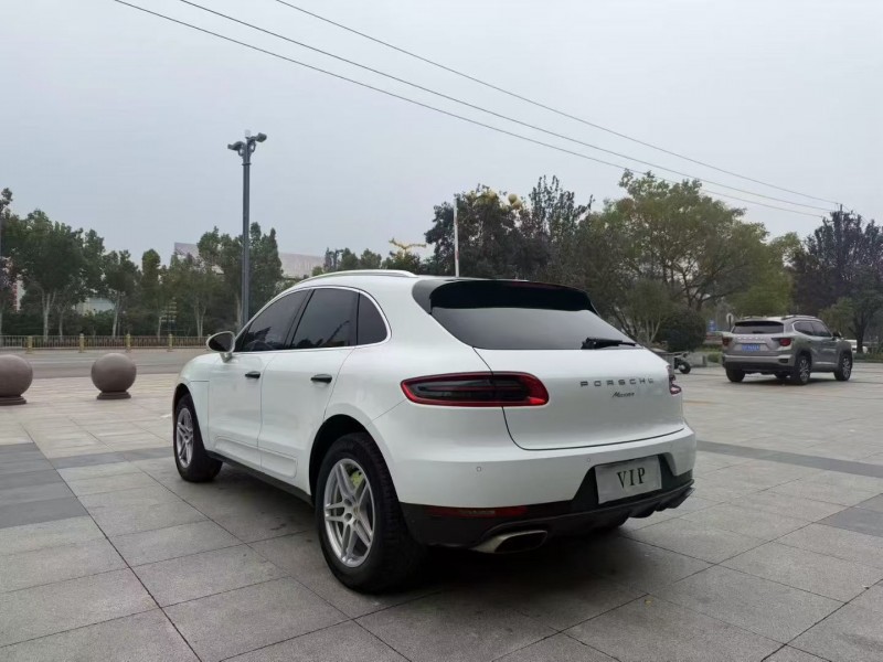 青岛17年保时捷Macan7
