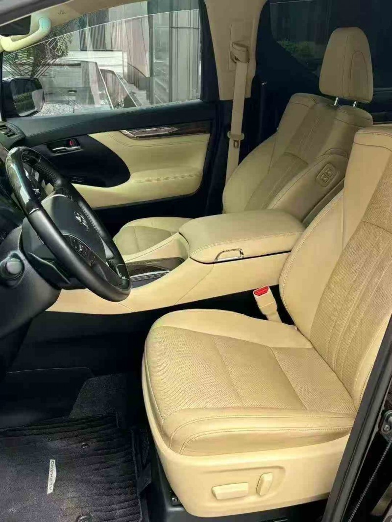 徐州22年丰田埃尔法4