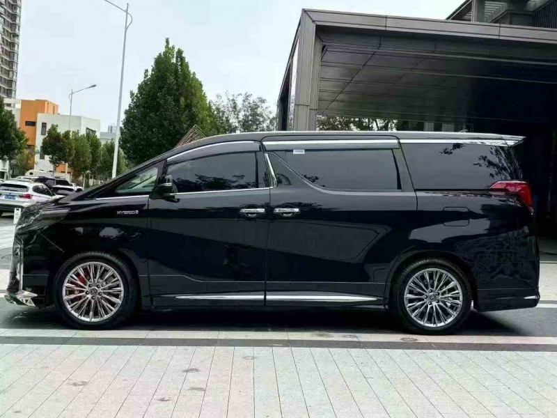 徐州22年丰田埃尔法8