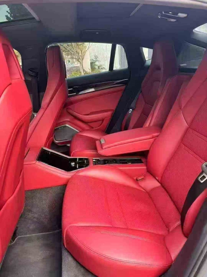 徐州22年保时捷帕拉梅拉6