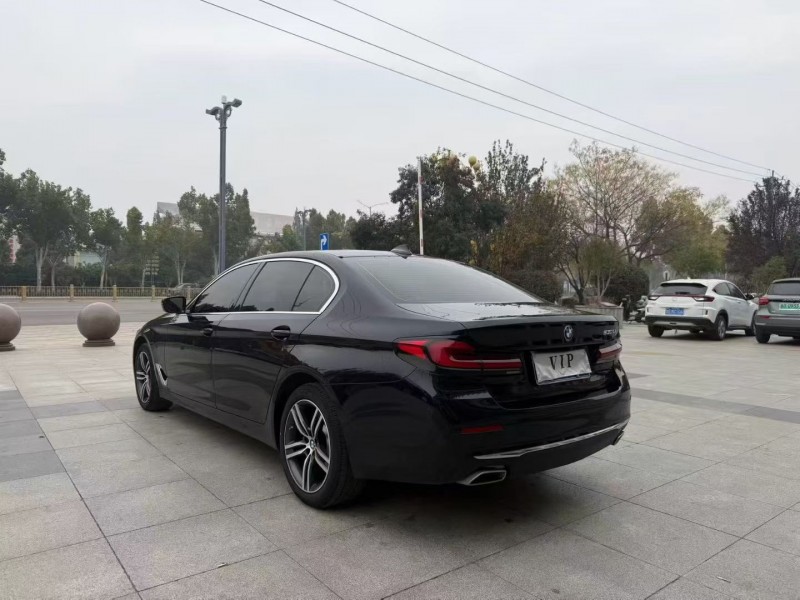 淄博23年宝马5系8