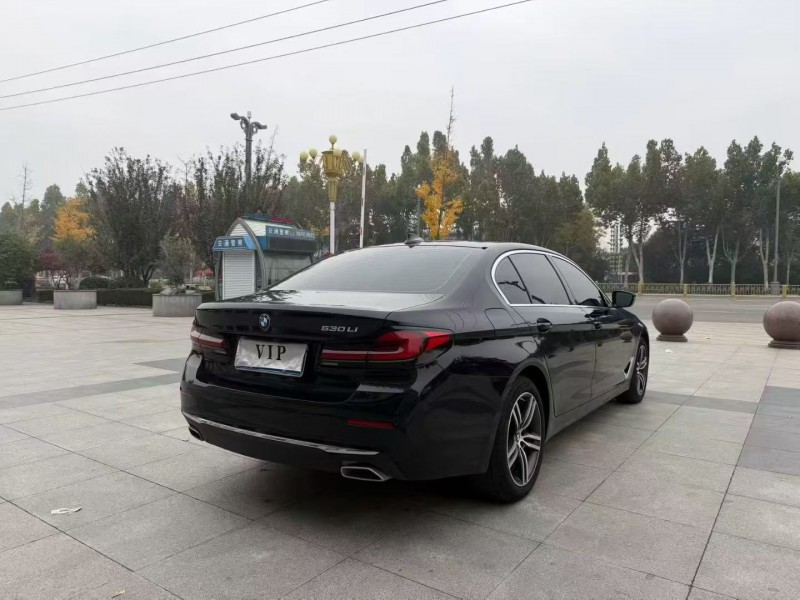 淄博23年宝马5系9