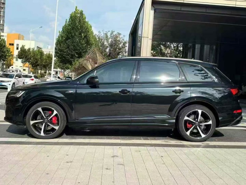 徐州23年奥迪Q78