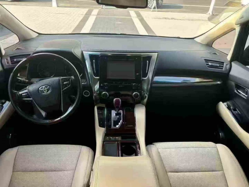 徐州18年丰田埃尔法5