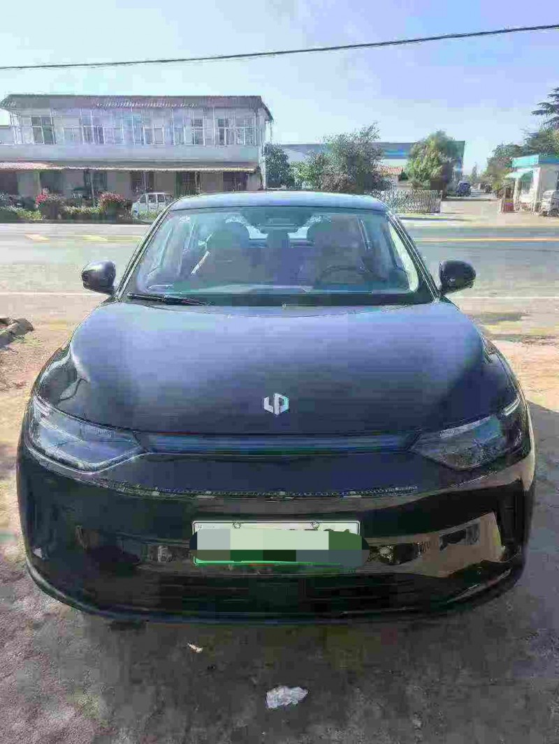 盐城25年零跑汽车C111