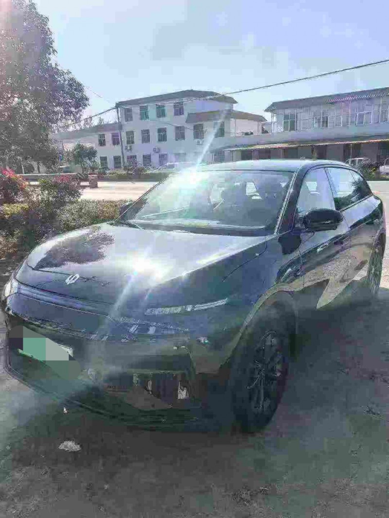 盐城25年零跑汽车C112