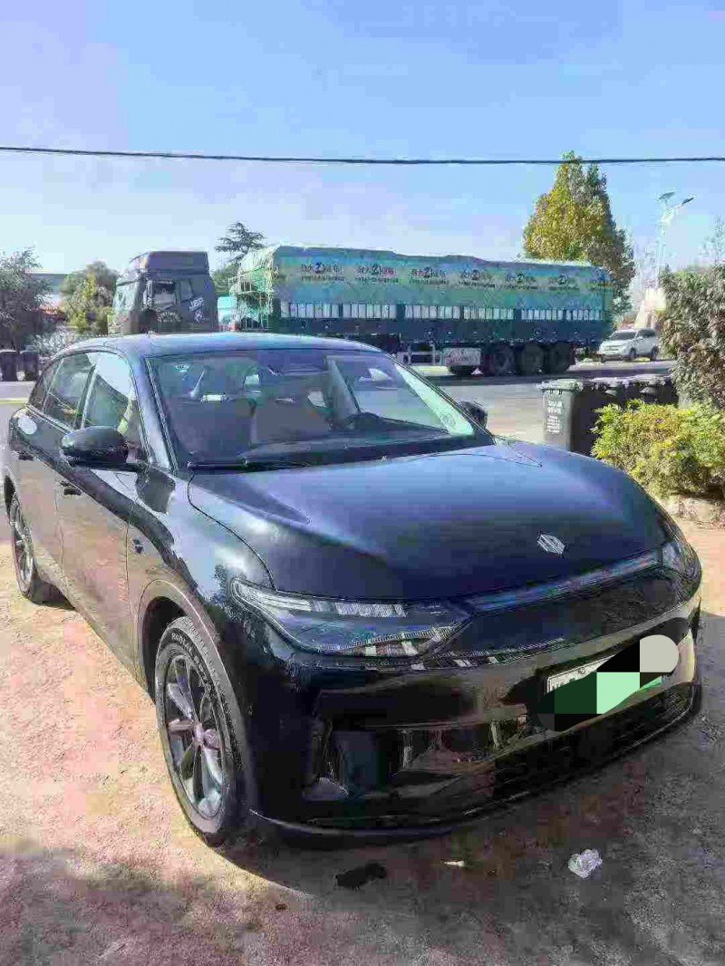 盐城25年零跑汽车C113