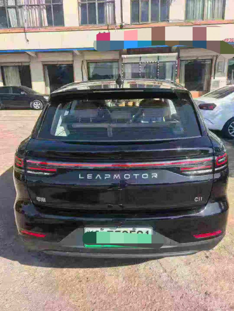 盐城25年零跑汽车C117