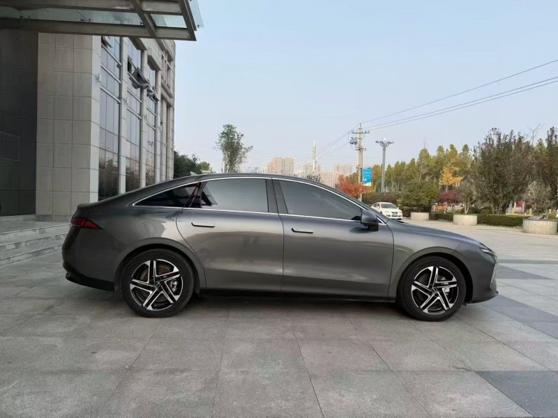 济宁23年荣威D77