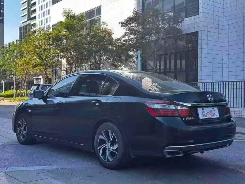 佛山17年本田雅阁5