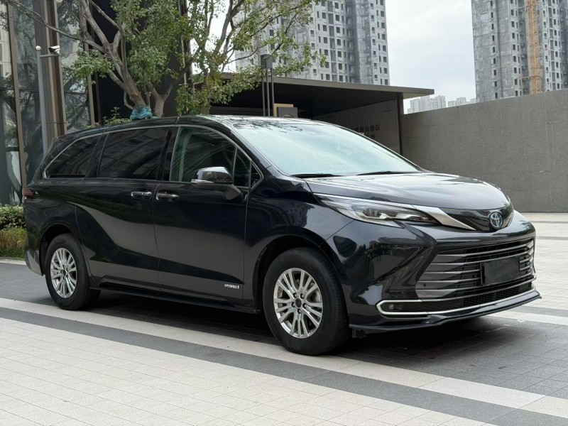 徐州22年丰田塞纳2