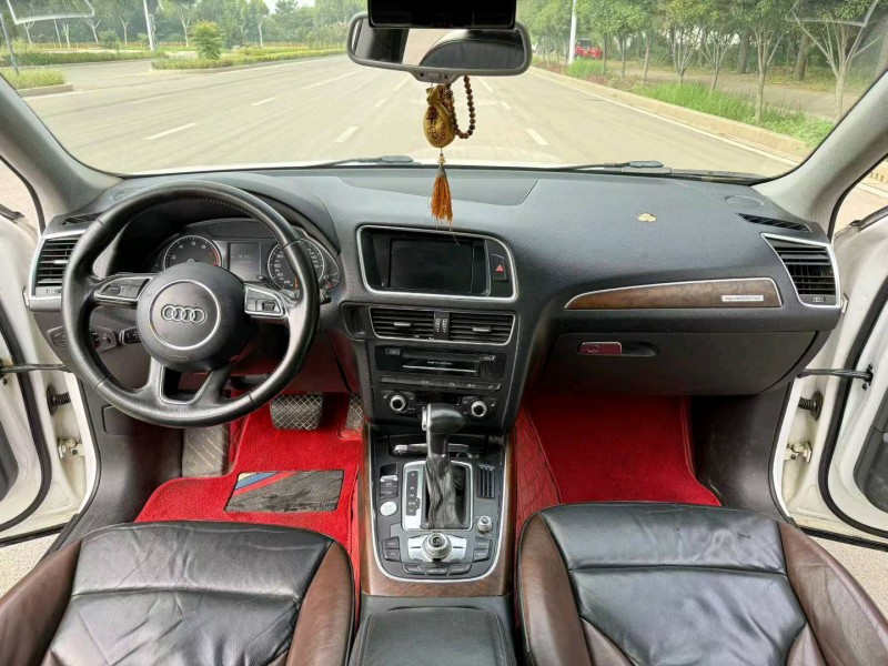 枣庄17年奥迪Q54