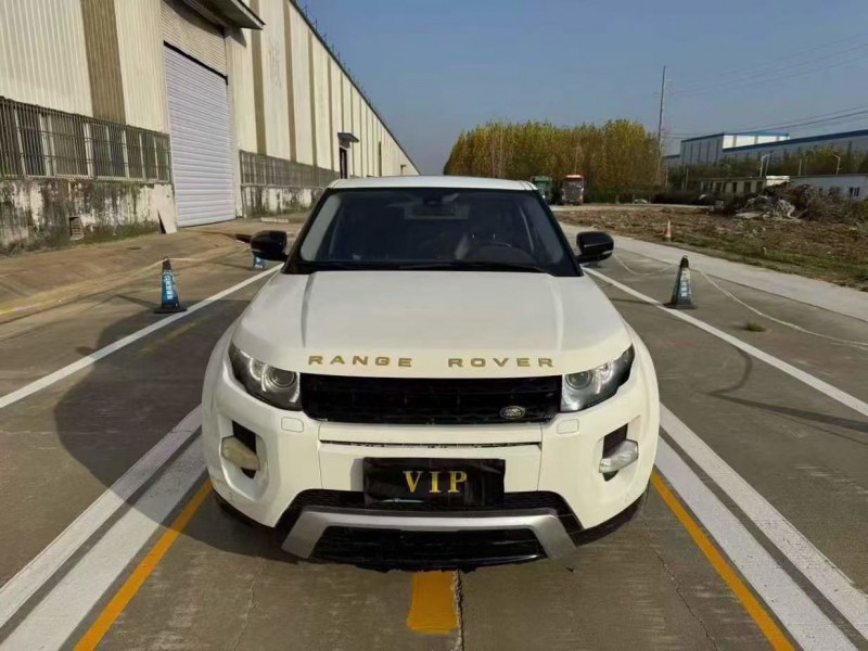 菏泽21年路虎极光1