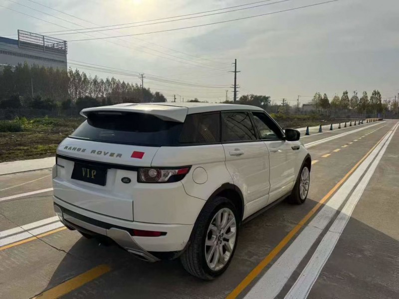 菏泽21年路虎极光8