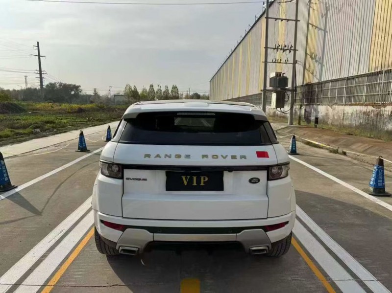 菏泽21年路虎极光9