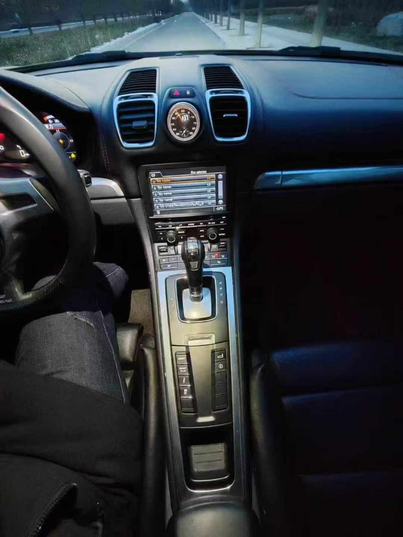 石家庄13年保时捷卡曼6