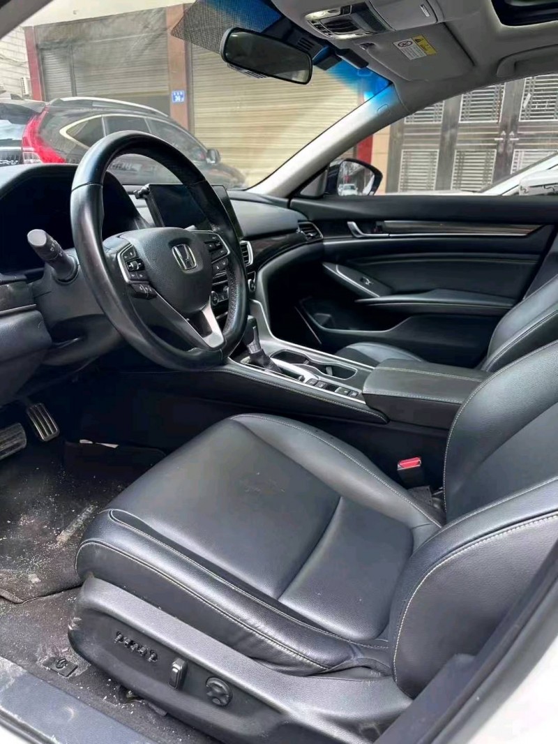 长沙22年本田雅阁5