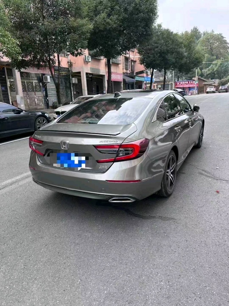 长沙22年本田雅阁7