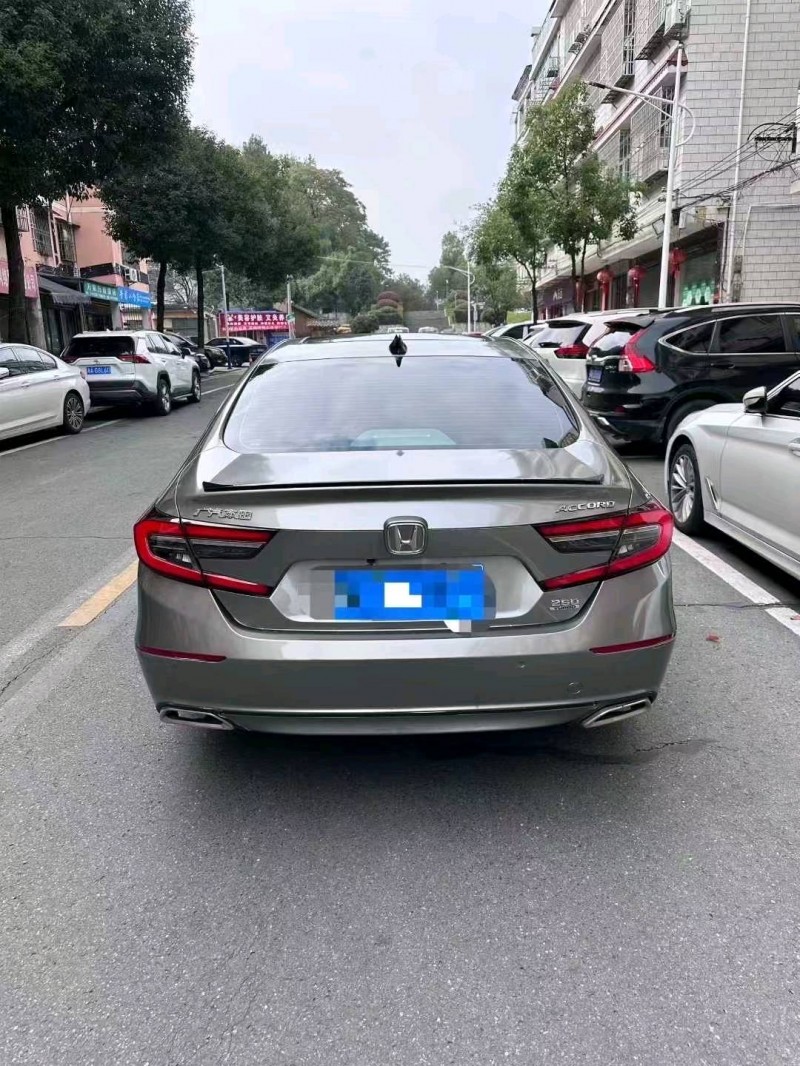 长沙22年本田雅阁8