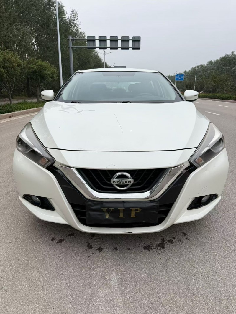 青岛20年日产蓝鸟1