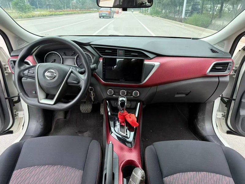 青岛20年日产蓝鸟5