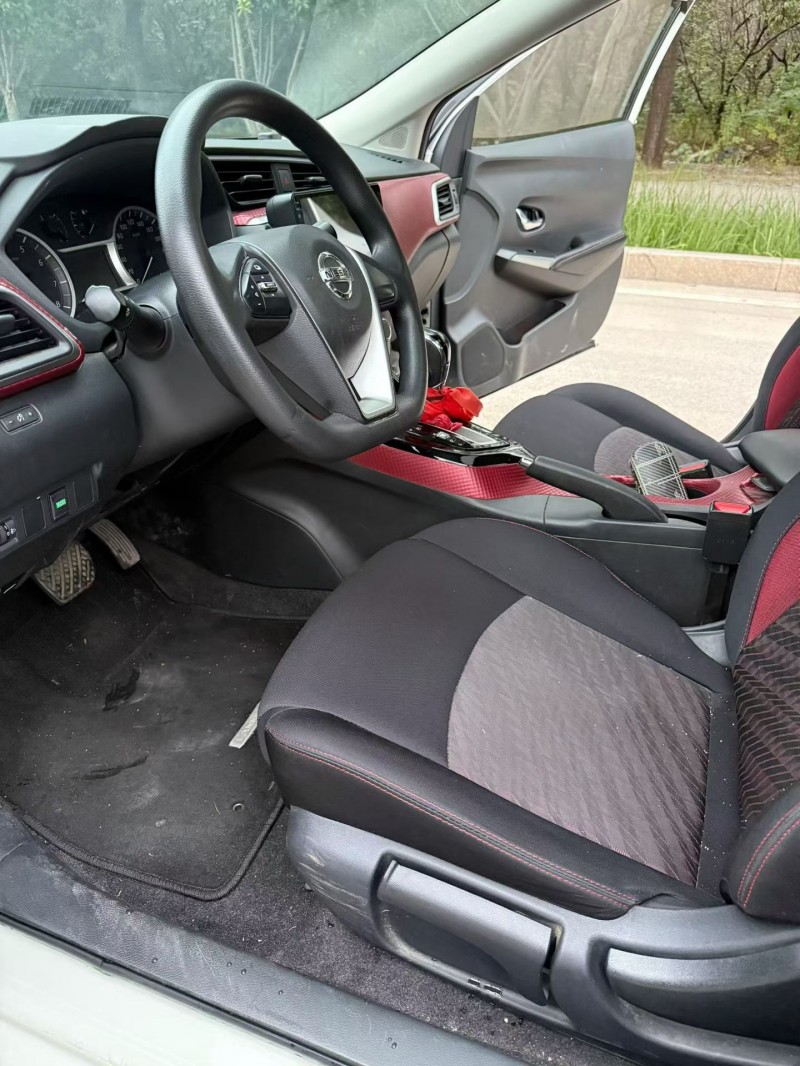 青岛20年日产蓝鸟6