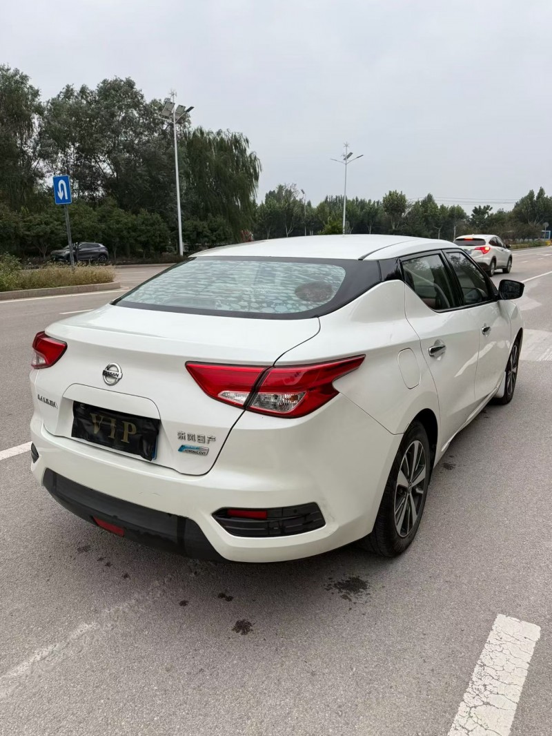 青岛20年日产蓝鸟8