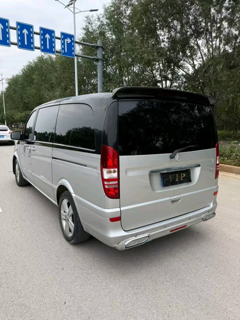 枣庄15年奔驰唯雅诺9