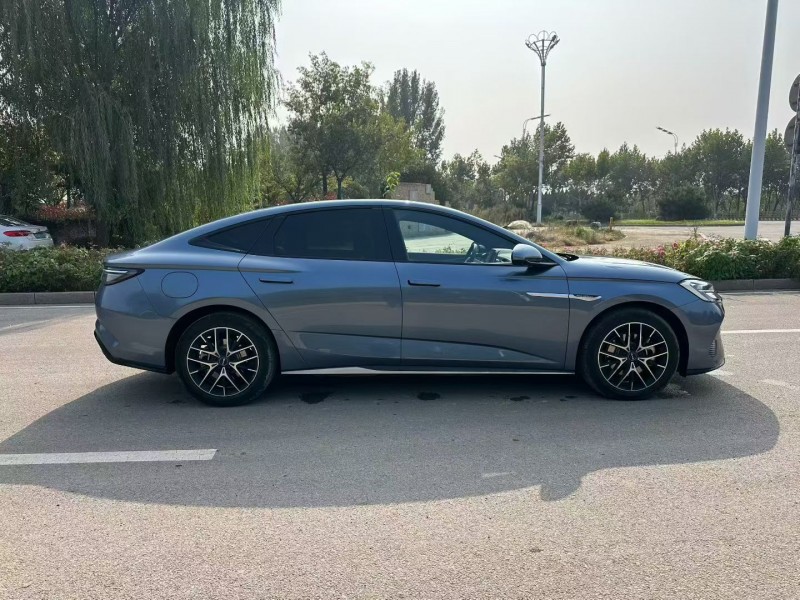 淄博23年比亚迪海豹7