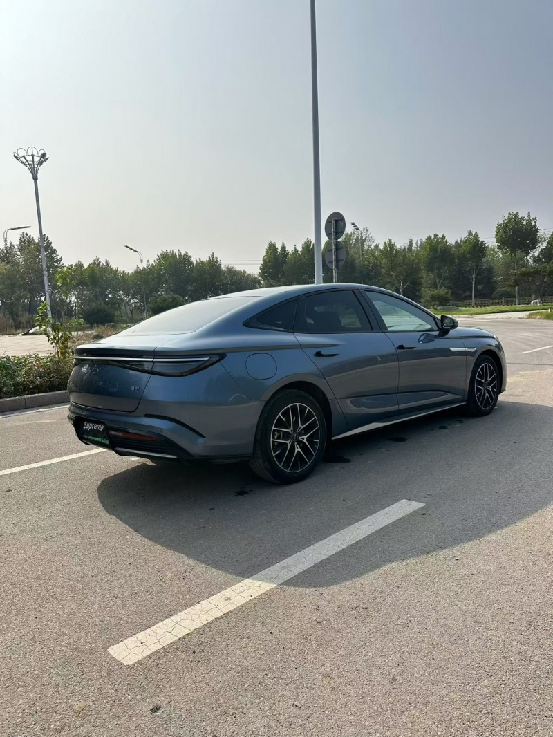 淄博23年比亚迪海豹9