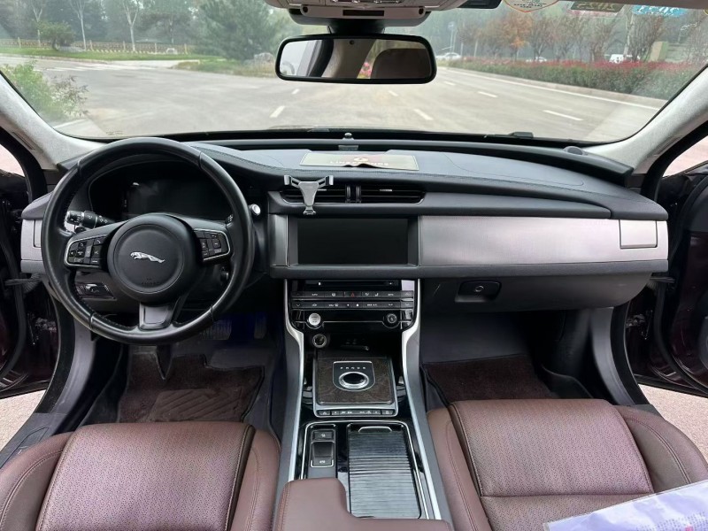 青岛17年捷豹XFL4