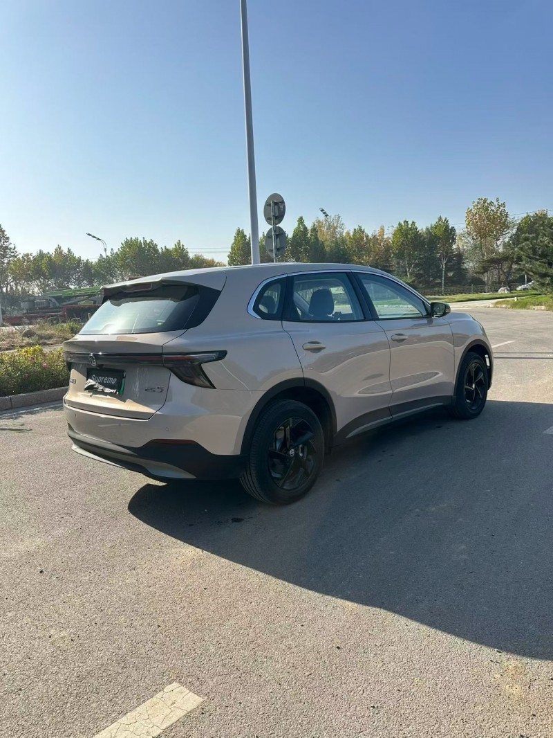 青岛25年名爵es58