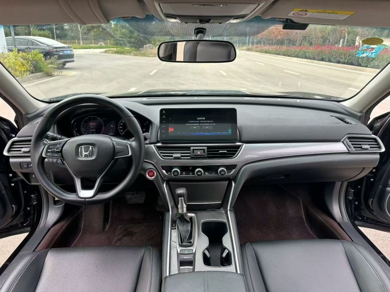 东营23年本田雅阁5