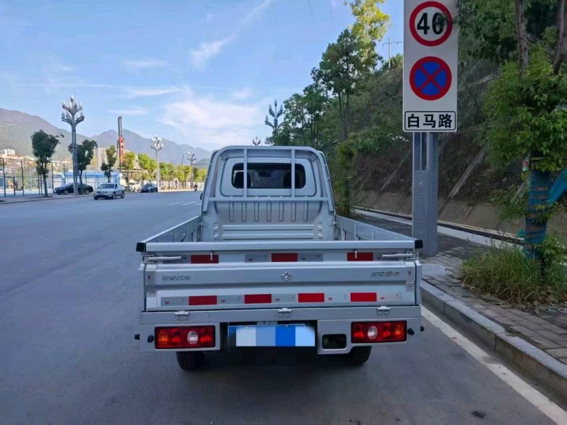 重庆24年长安汽车长行EV4