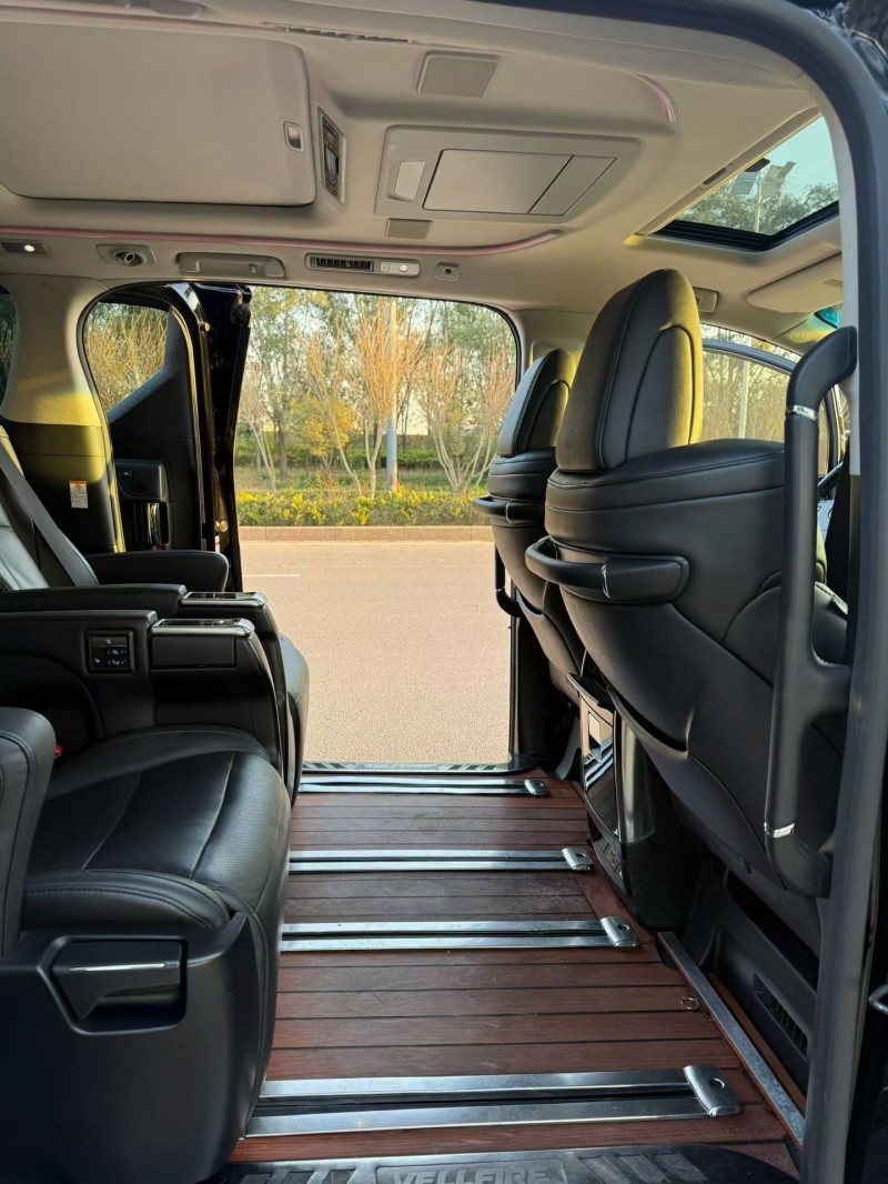 青岛20年丰田威尔法6