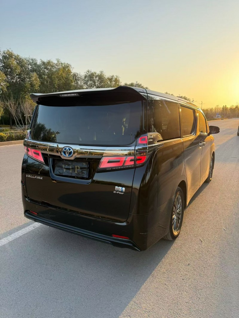 青岛20年丰田威尔法9